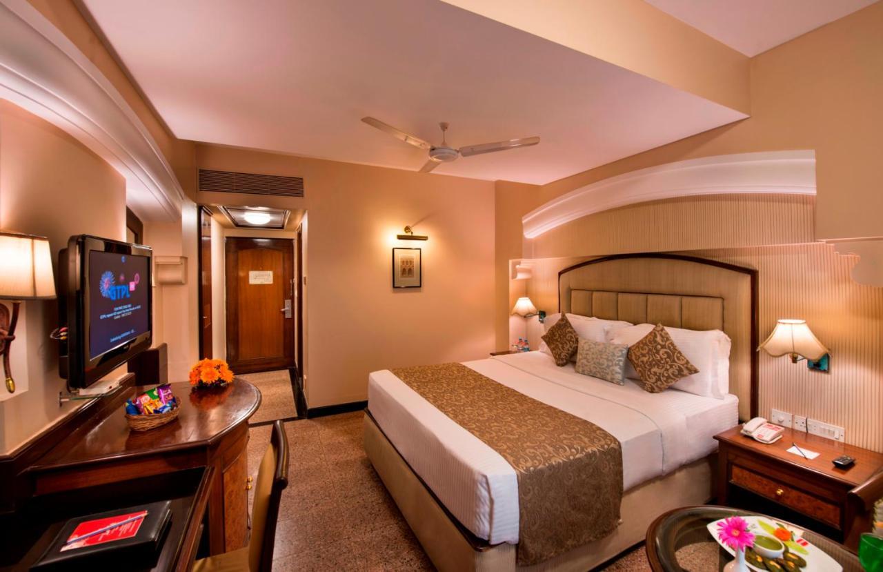 Lords Inn Vadodara Extérieur photo