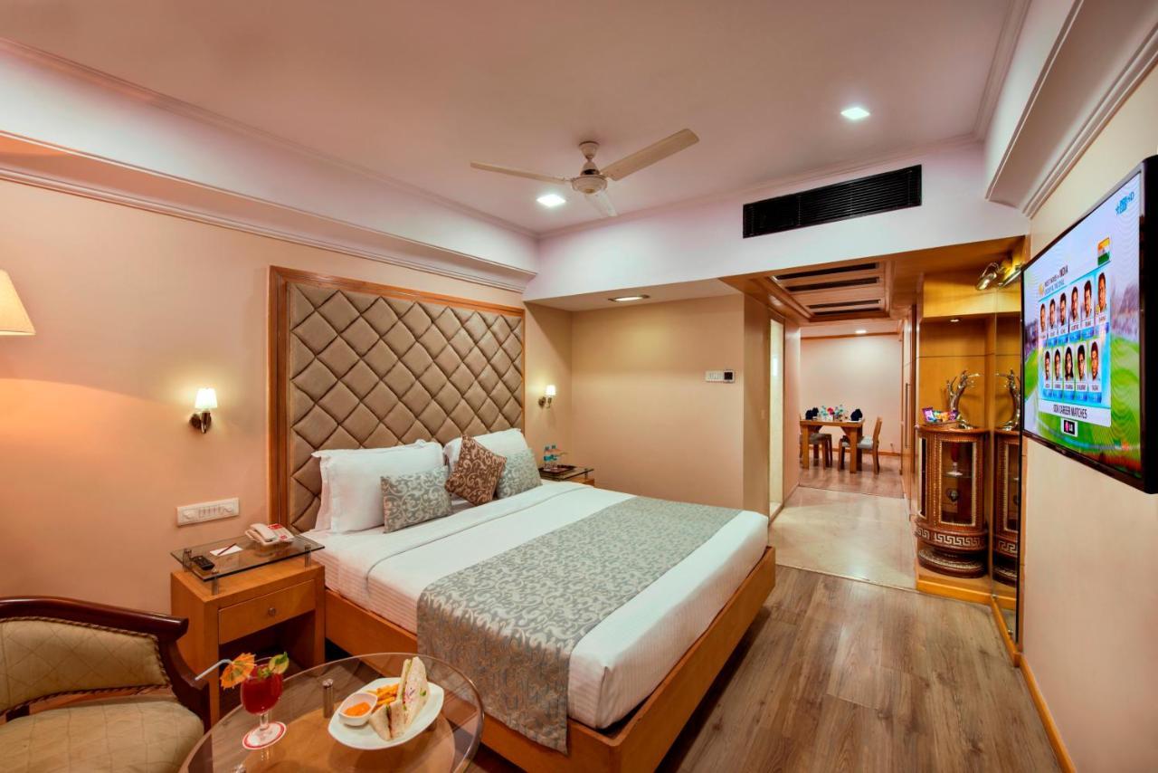 Lords Inn Vadodara Extérieur photo