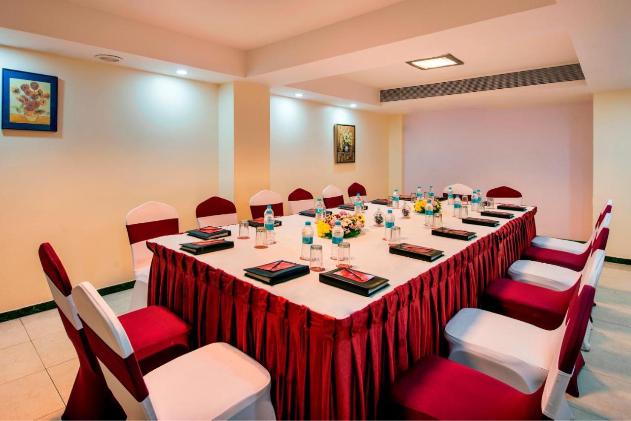 Lords Inn Vadodara Extérieur photo