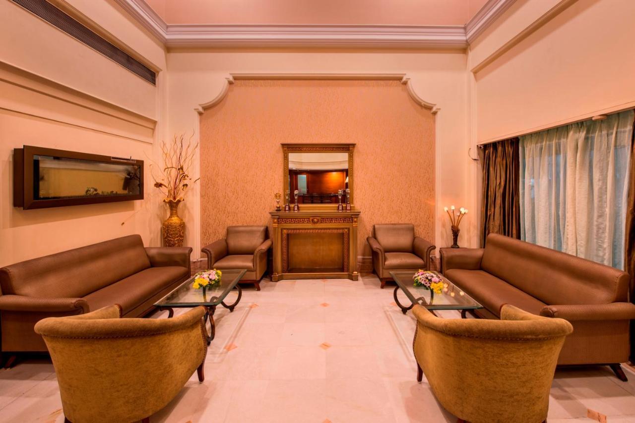 Lords Inn Vadodara Extérieur photo