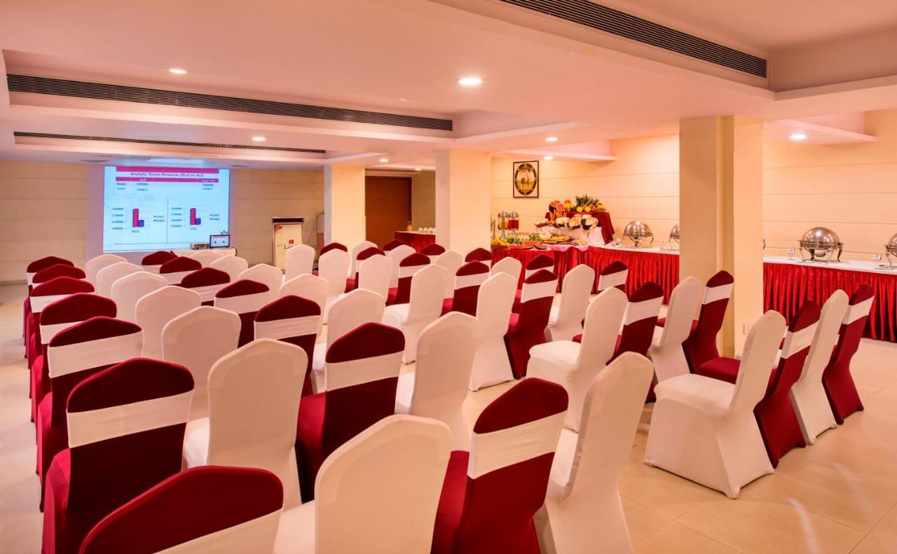 Lords Inn Vadodara Extérieur photo